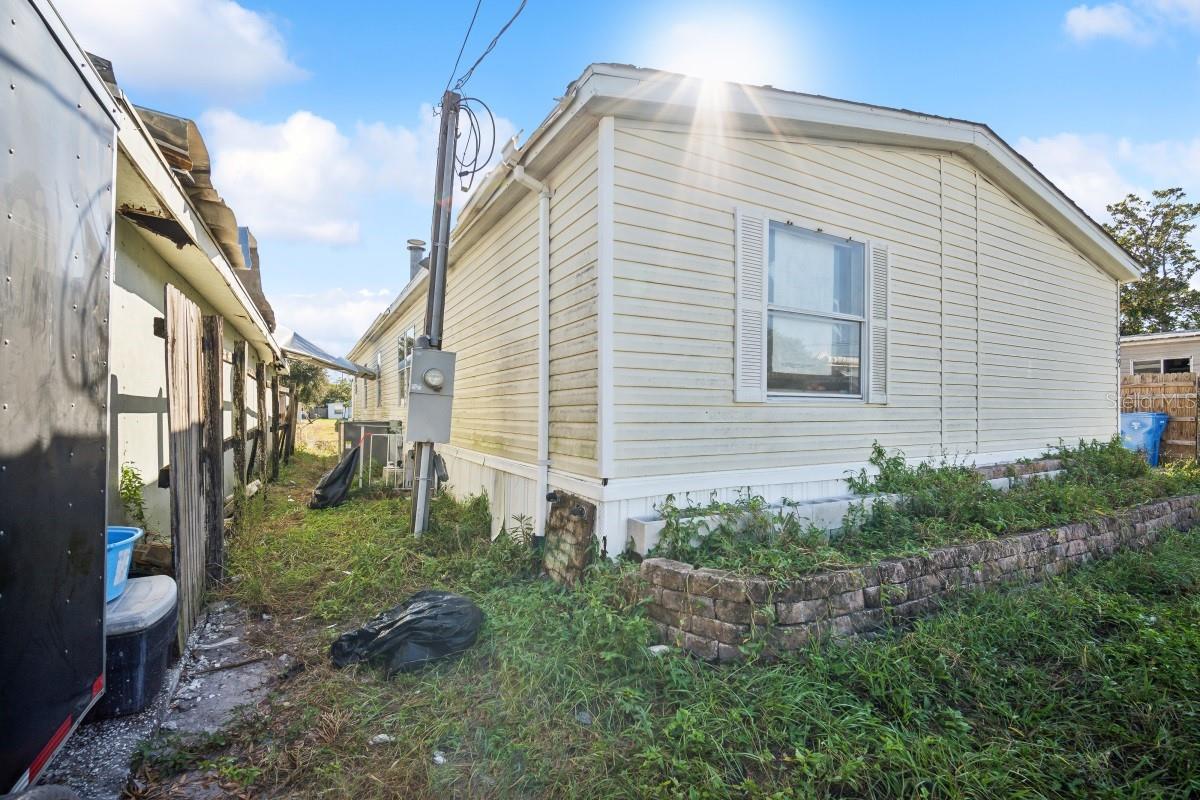 Image 4 of 24 For 5829 Coventry Drive