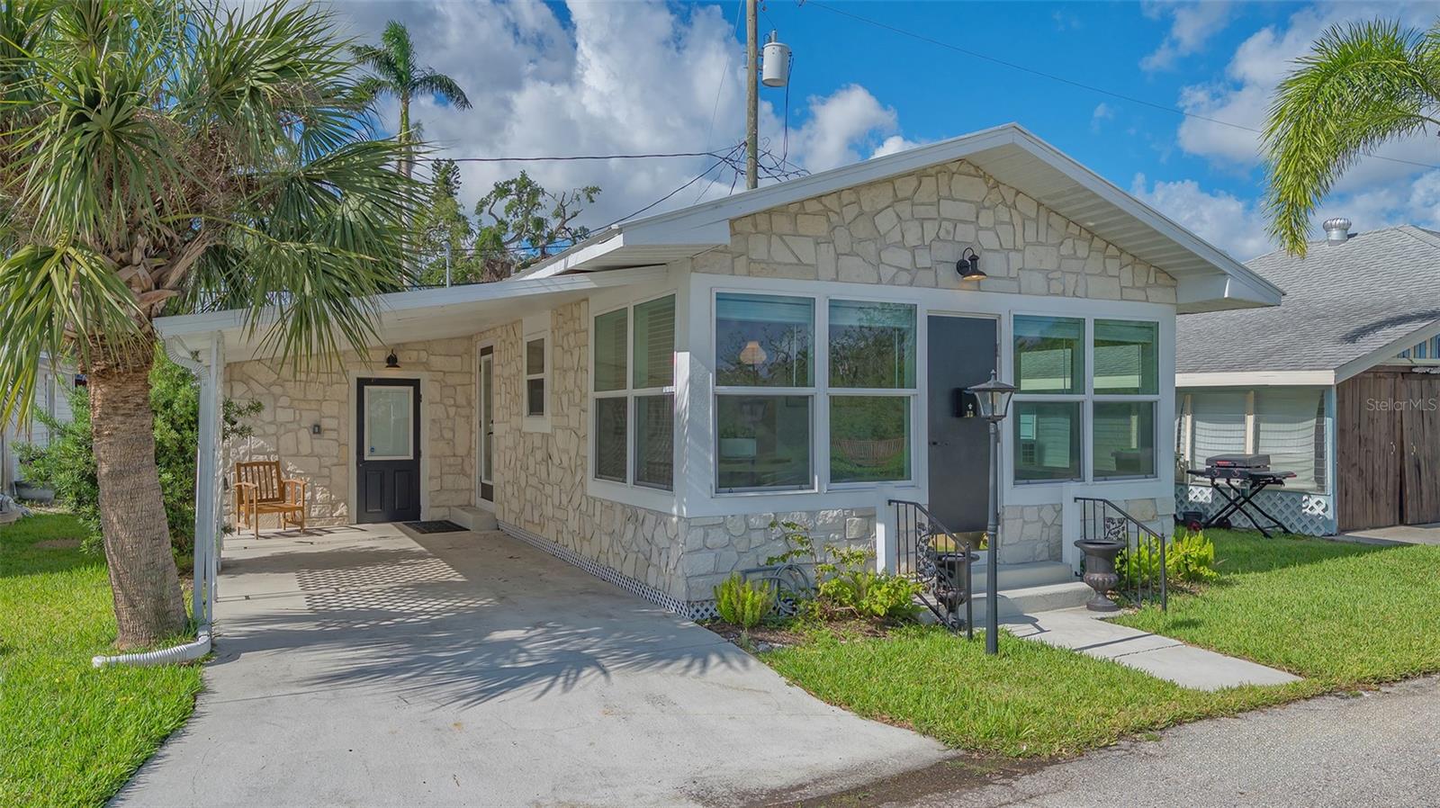 Details for 13 Oak Street, BRADENTON, FL 34208