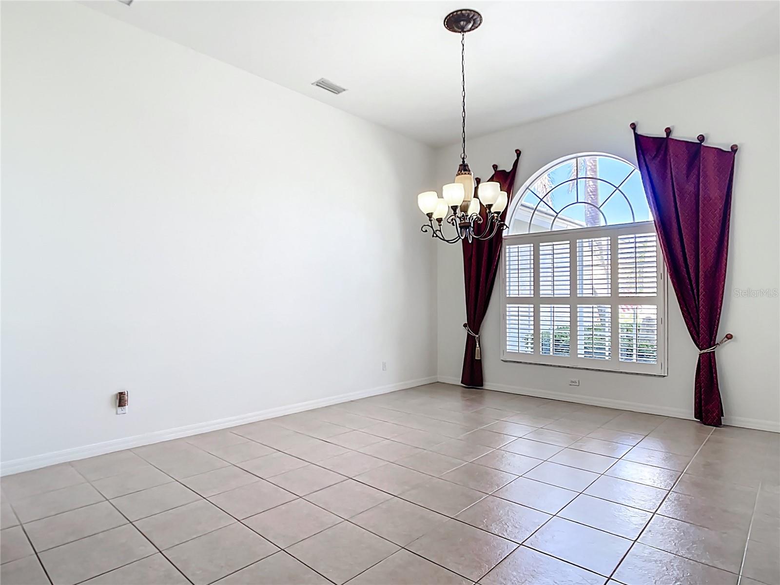 Image 17 of 78 For 4239 Corso Venetia Boulevard
