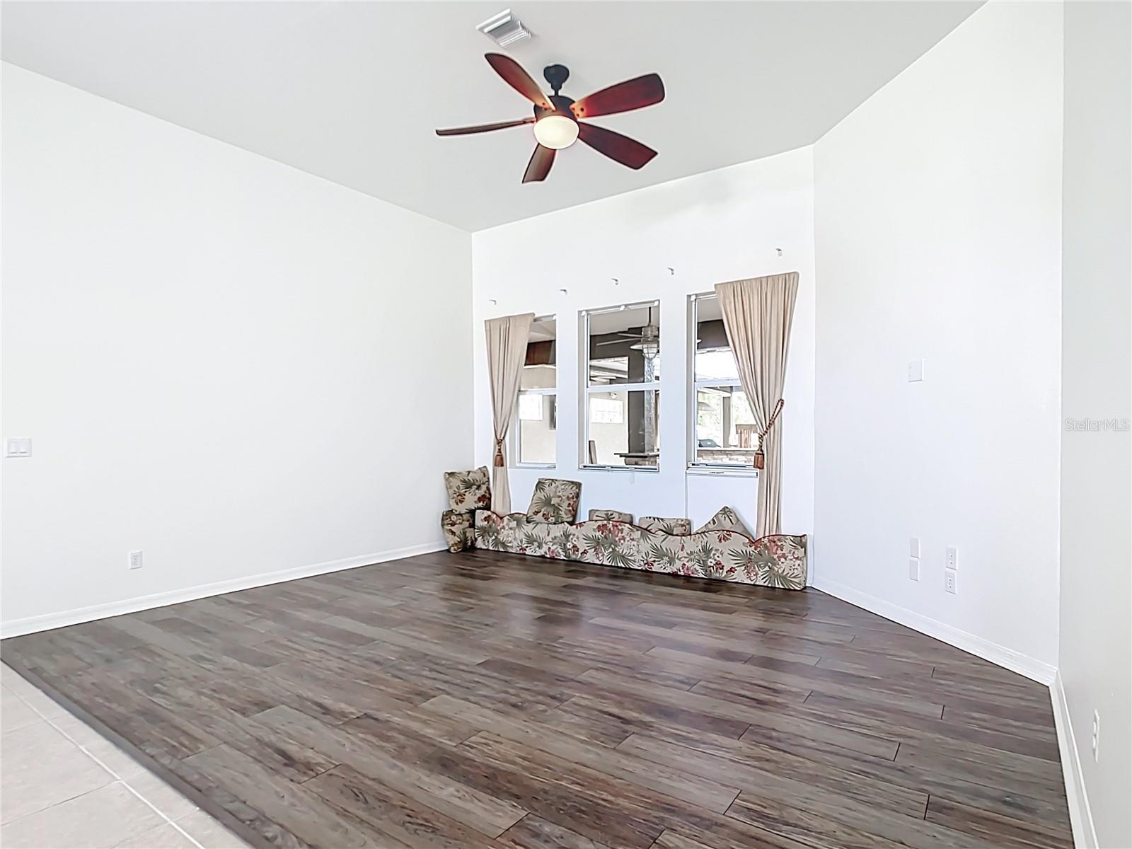 Image 19 of 78 For 4239 Corso Venetia Boulevard
