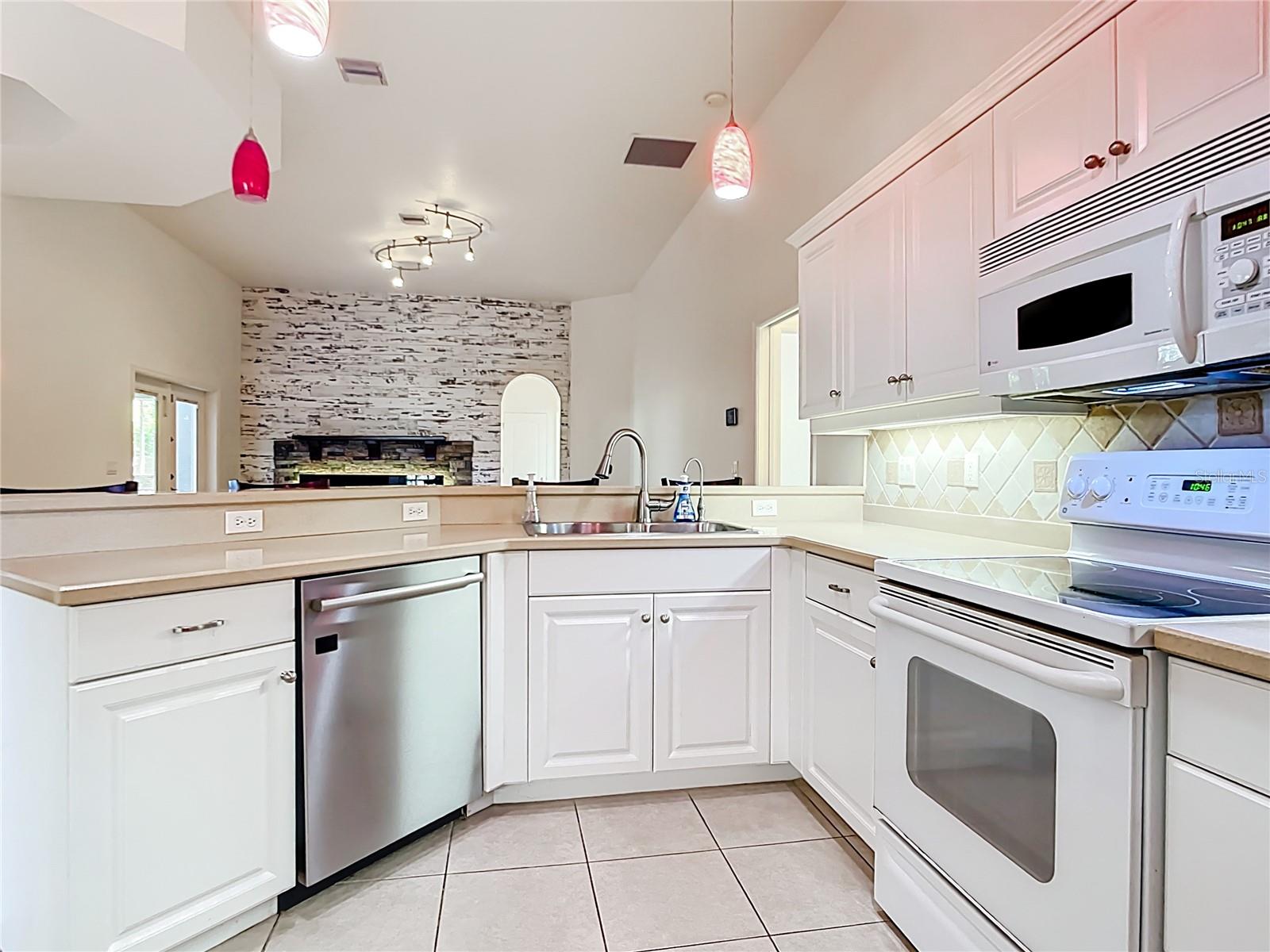 Image 22 of 78 For 4239 Corso Venetia Boulevard