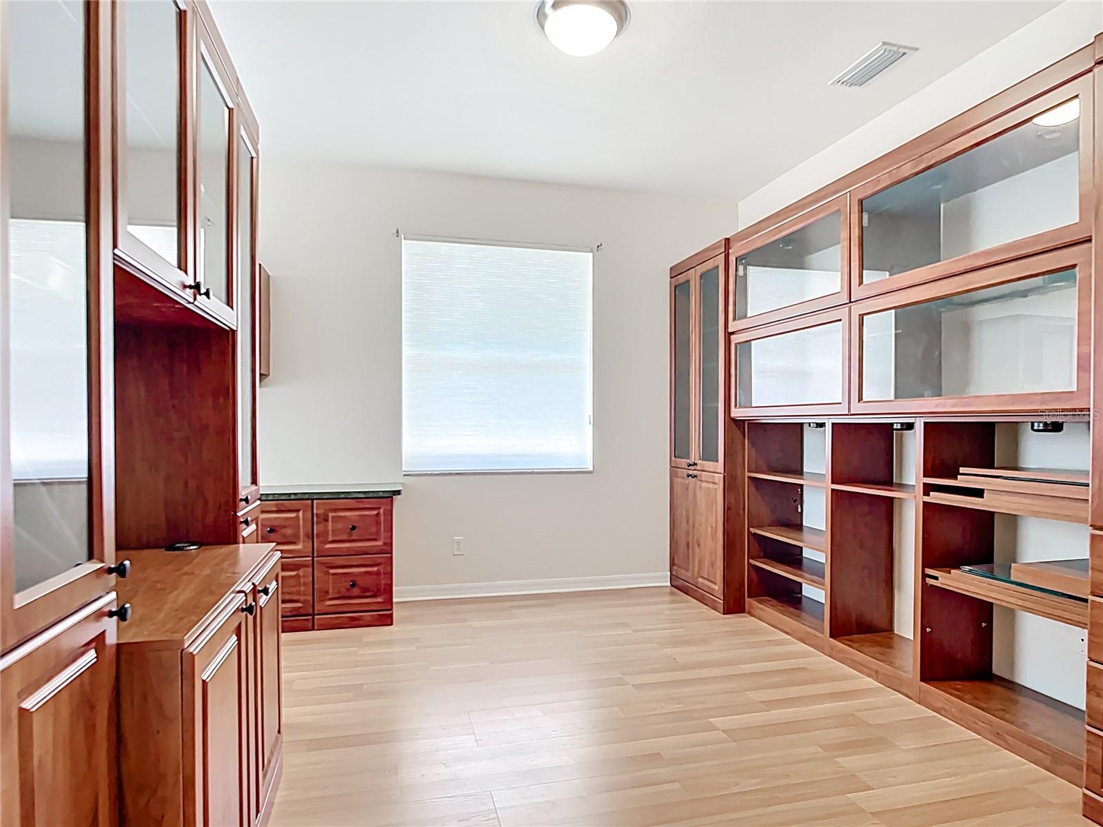 Image 34 of 78 For 4239 Corso Venetia Boulevard