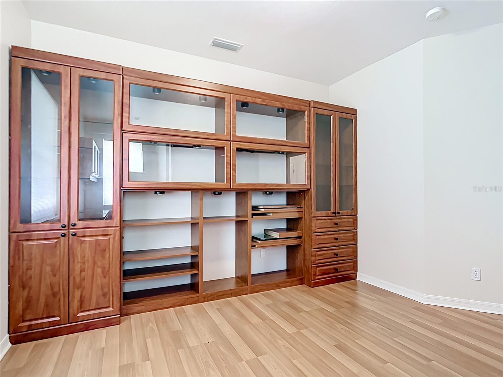 Image 35 of 78 For 4239 Corso Venetia Boulevard