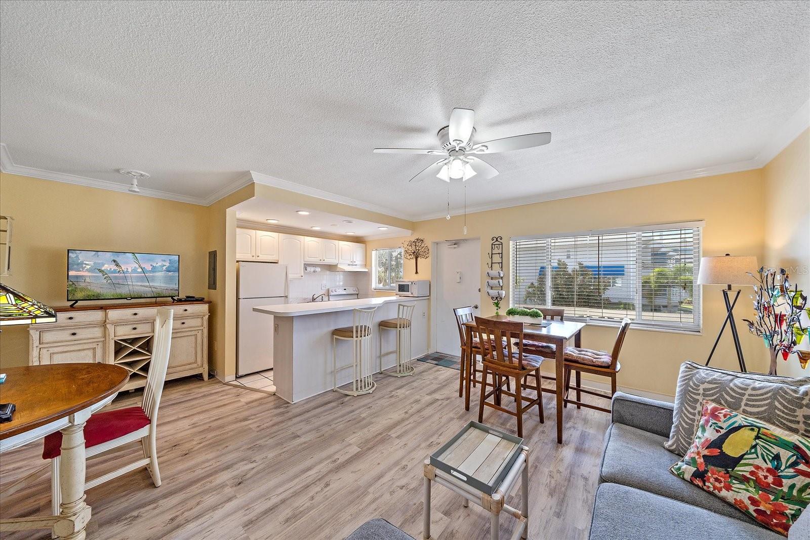 Image 17 of 27 For 475 Benjamin Franklin Drive 211