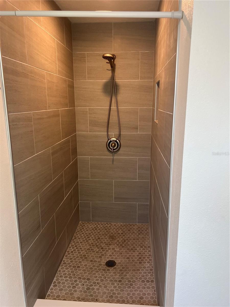 Image 10 of 20 For 5307 72nd Street E