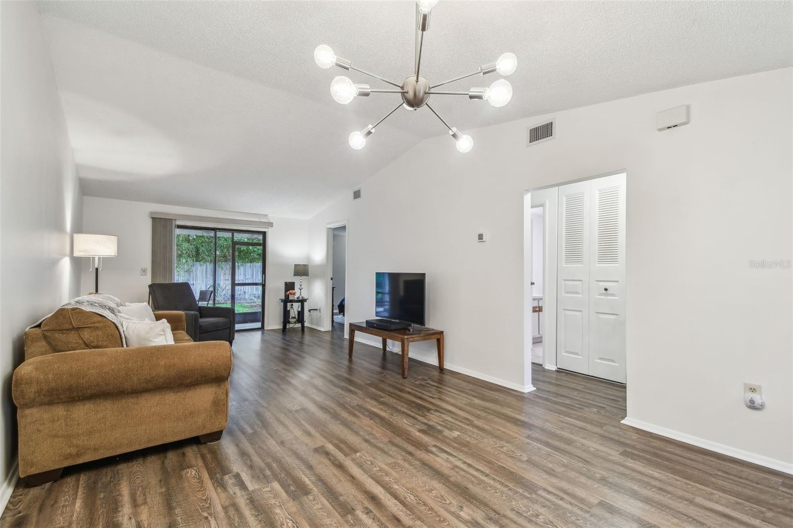 Image 11 of 44 For 1930 Peppermill Drive