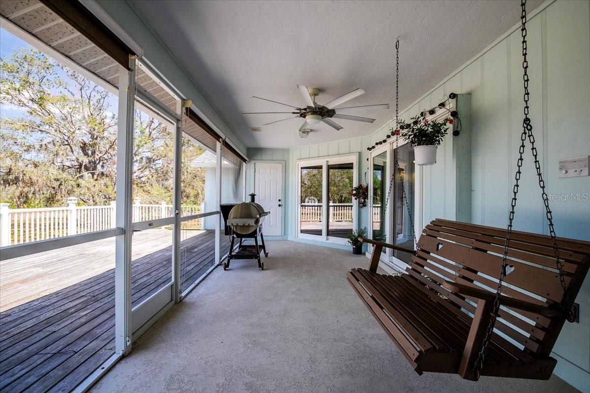 Image 11 of 33 For 10001 289th Street E