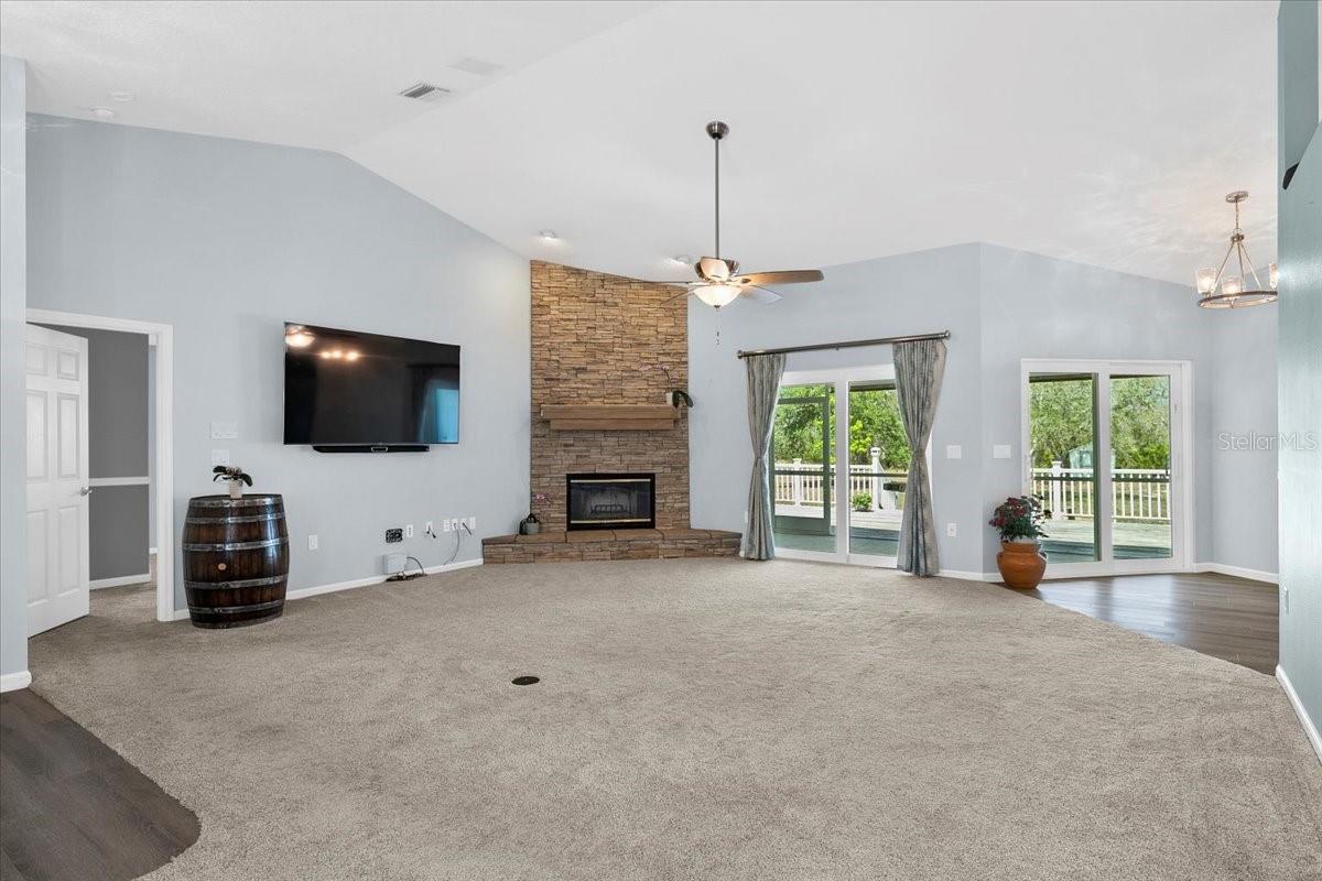 Image 12 of 33 For 10001 289th Street E