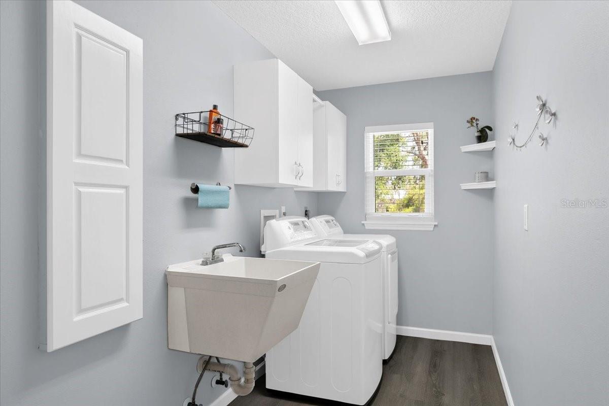 Image 17 of 33 For 10001 289th Street E