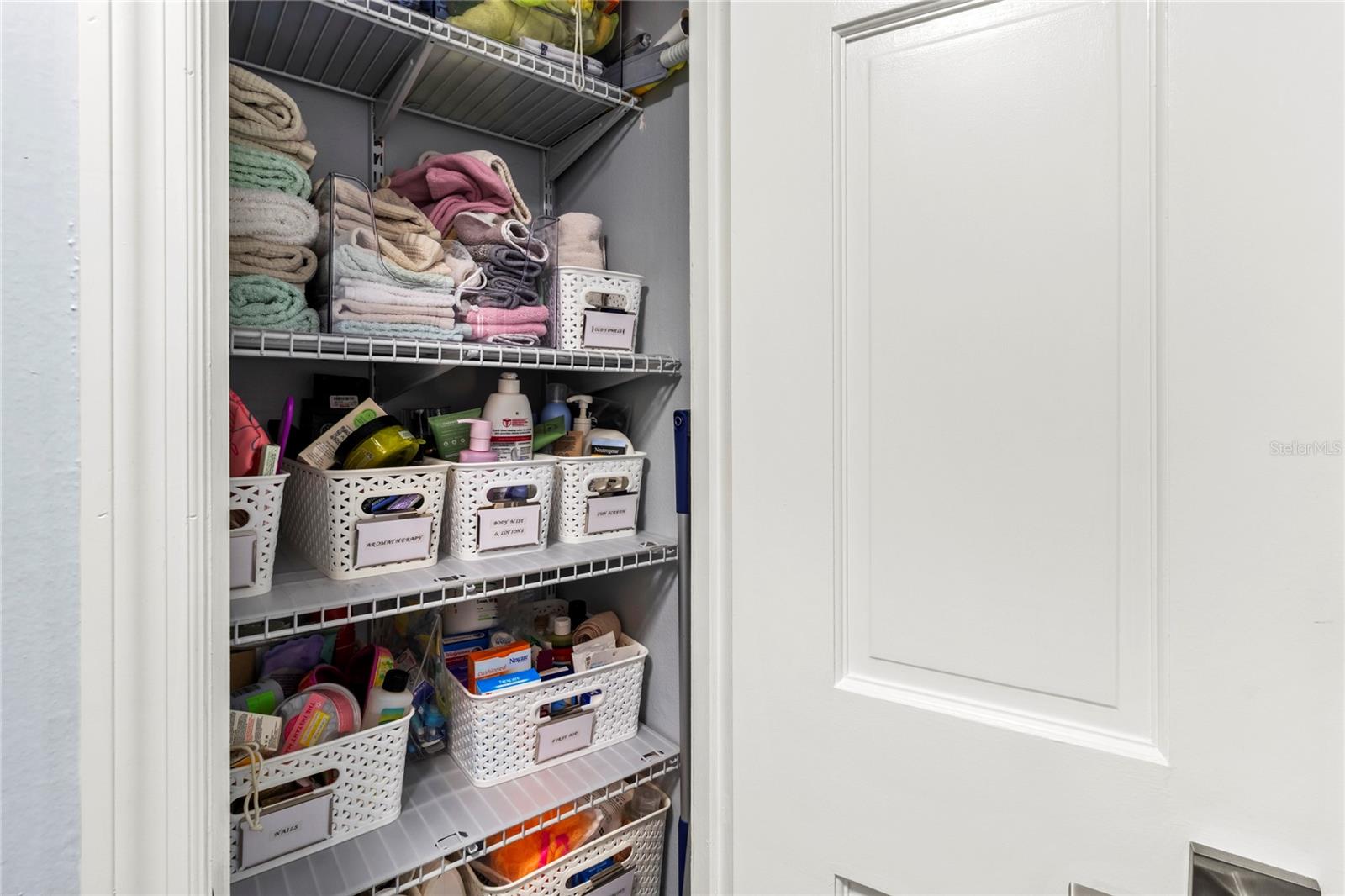 Image 14 of 38 For 4189 Heron Way 406e