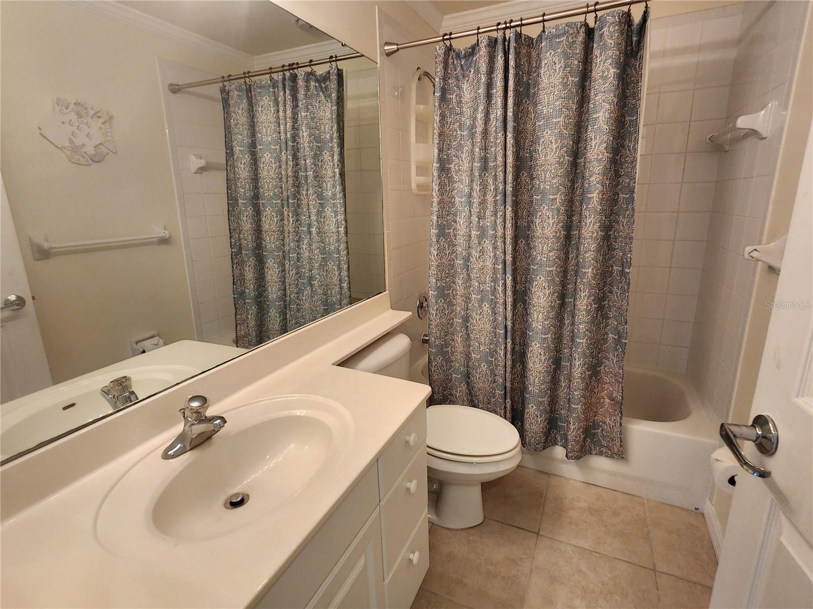 Image 18 of 25 For 6566 Fairway Gardens Drive