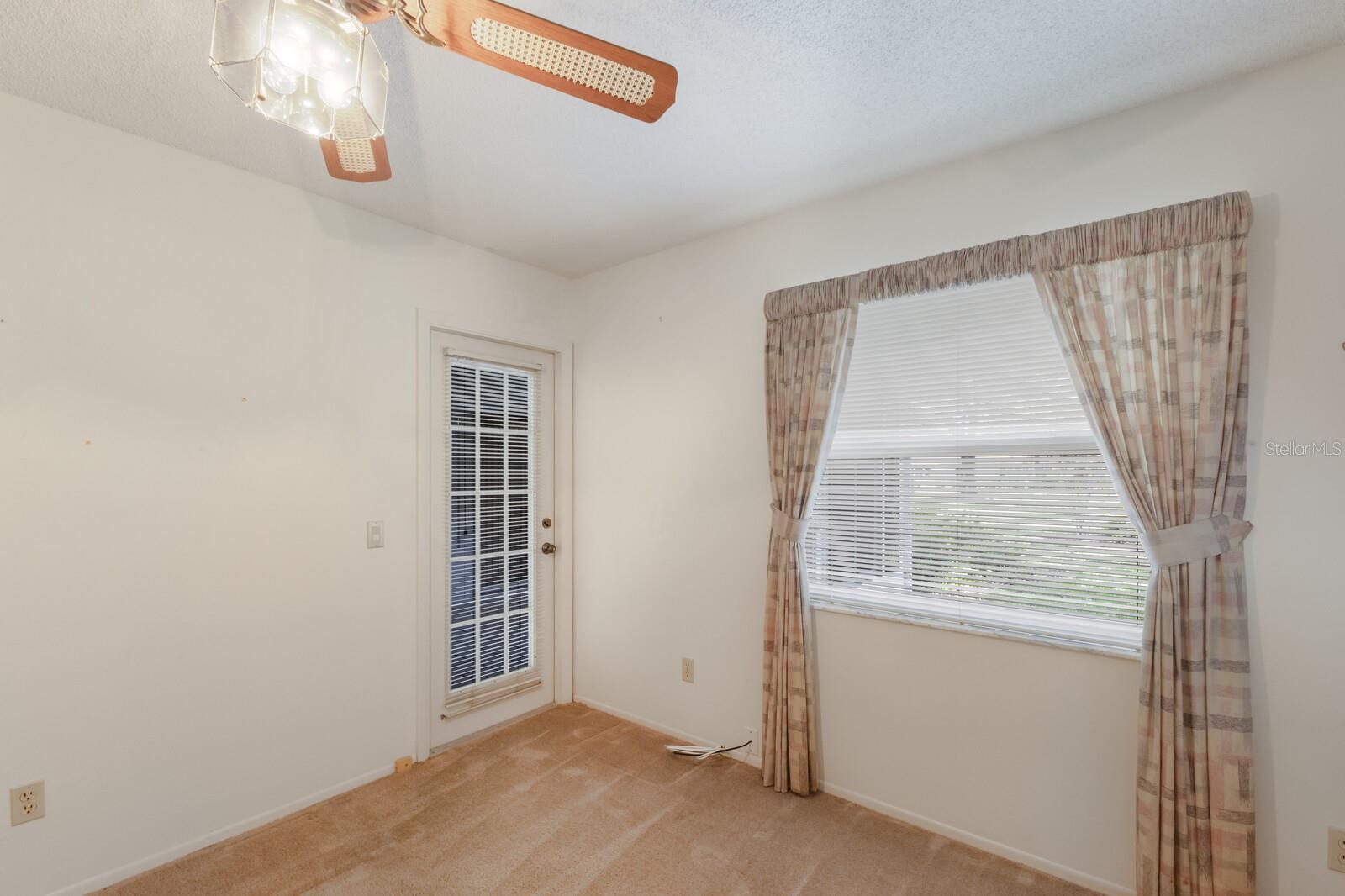 Image 16 of 45 For 5712 Garden Lakes Drive