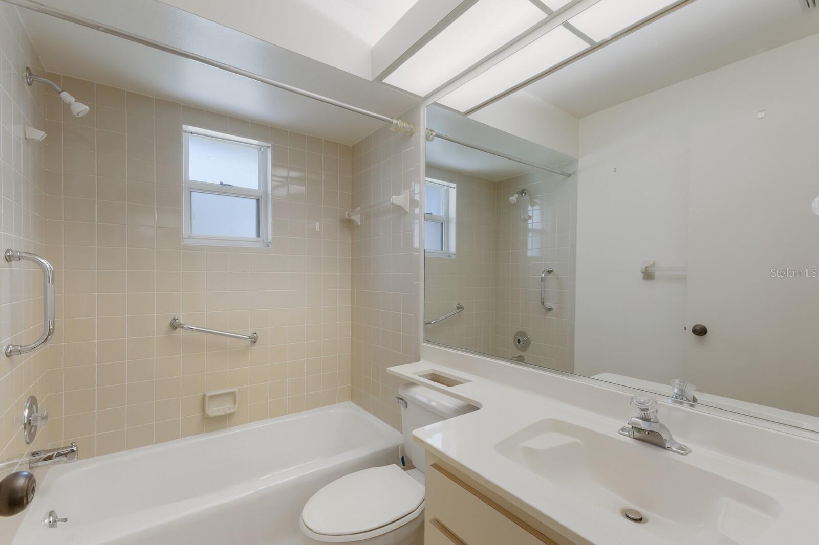 Image 17 of 45 For 5712 Garden Lakes Drive