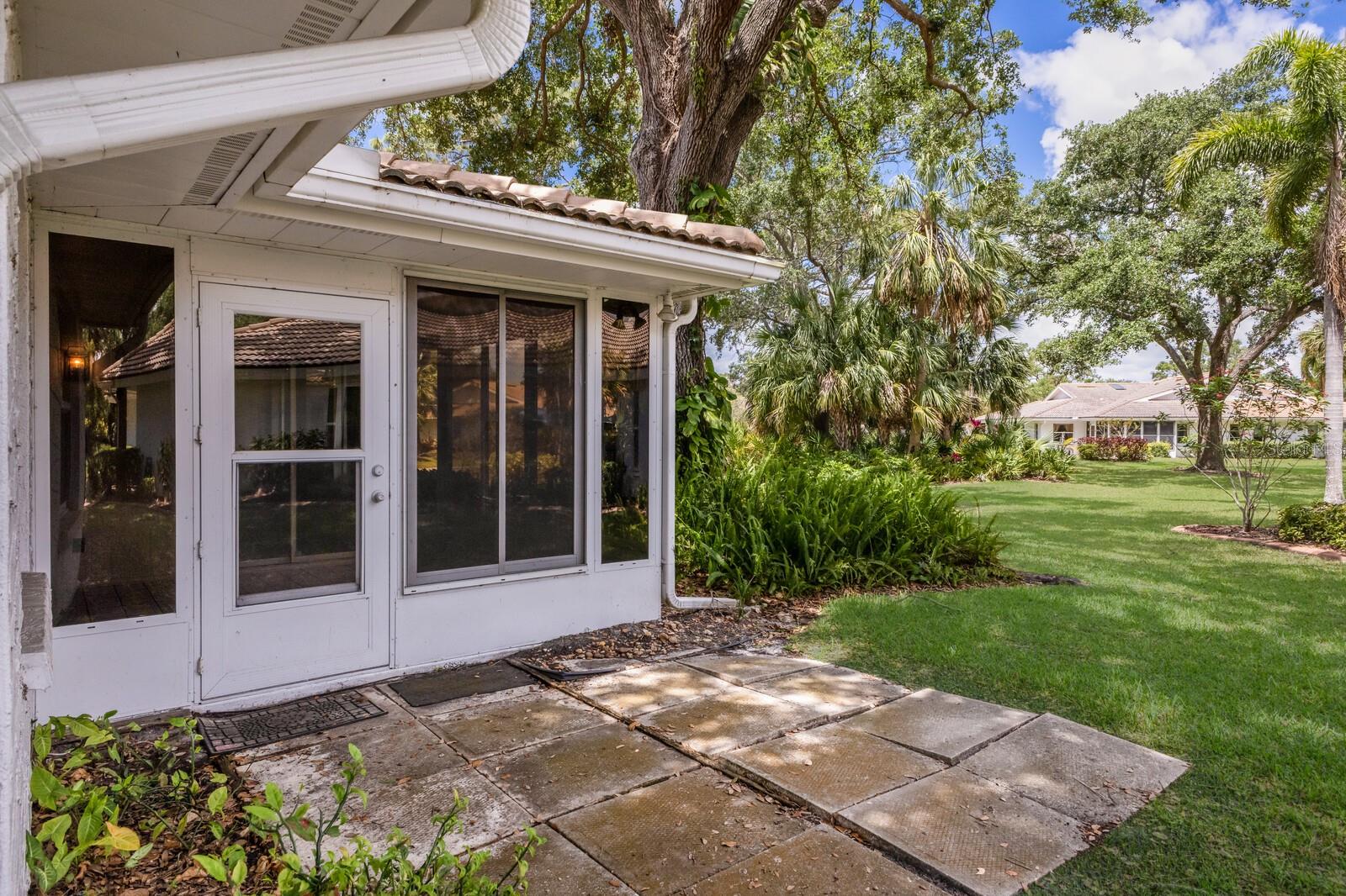 Image 25 of 45 For 5712 Garden Lakes Drive