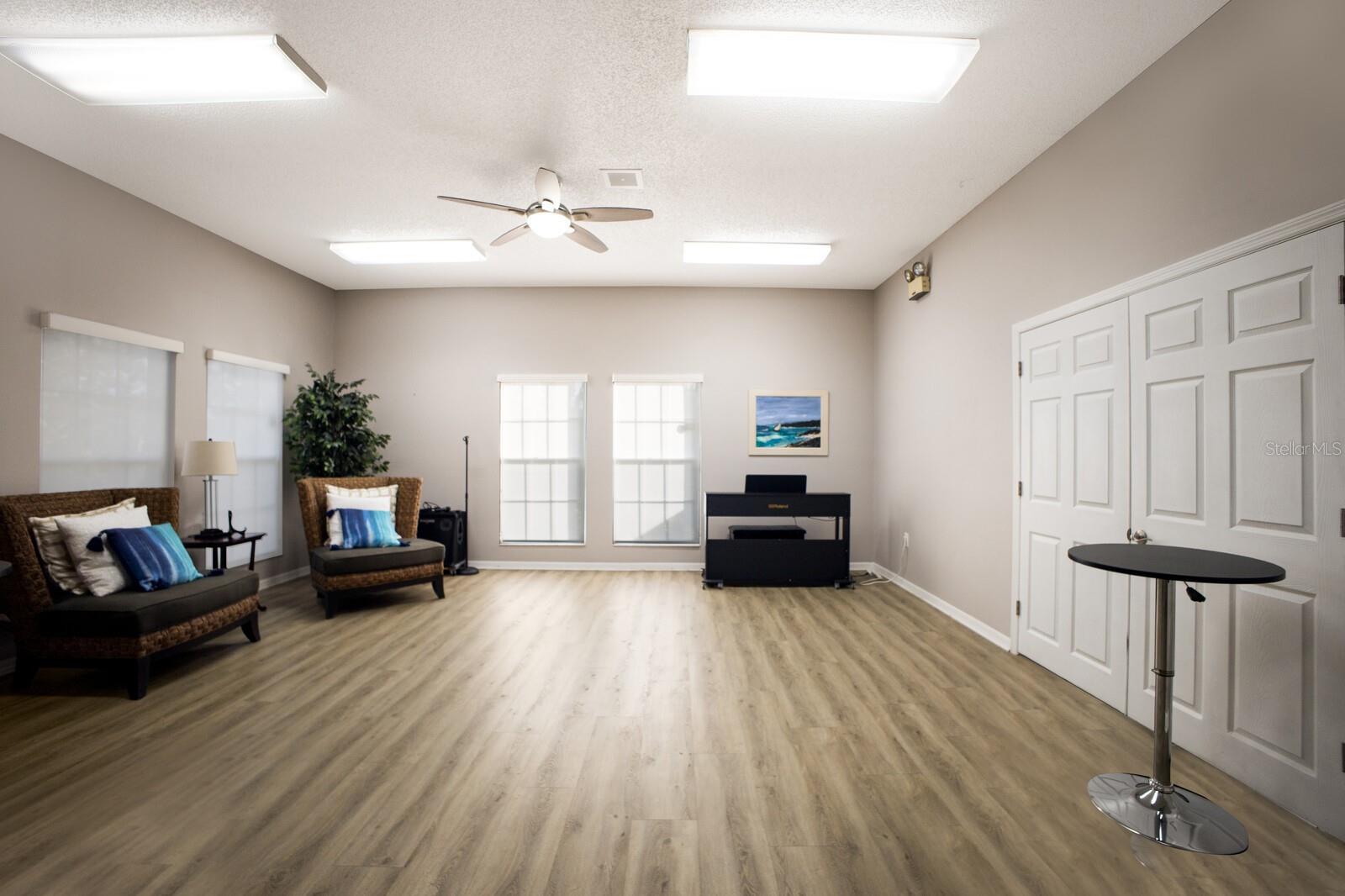 Image 31 of 45 For 5712 Garden Lakes Drive