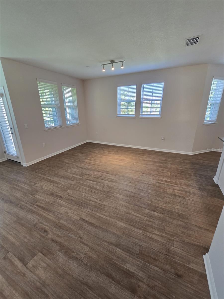 Image 6 of 23 For 6545 Brook Village Cove 202