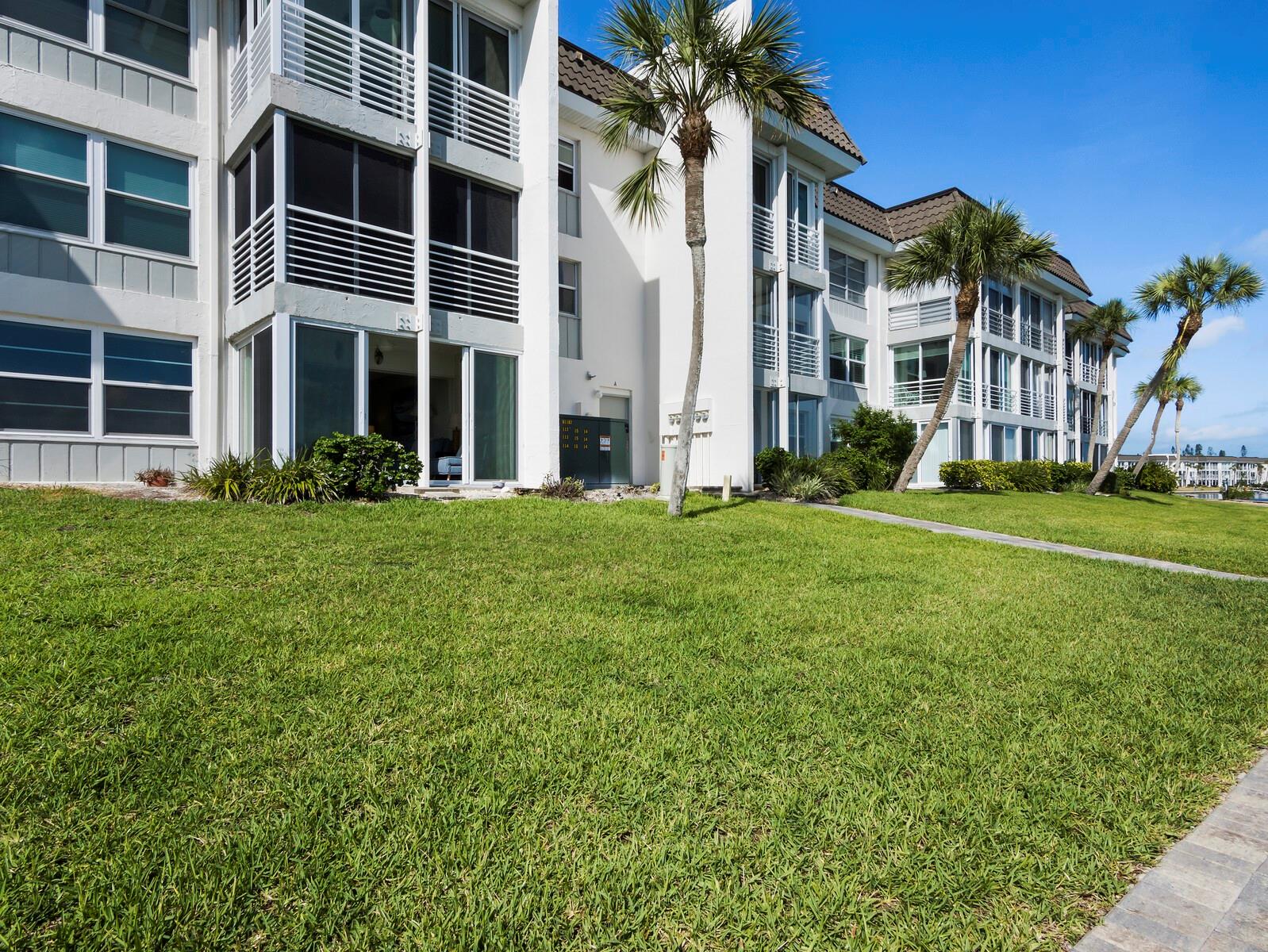 Image 11 of 56 For 4310 Falmouth Drive 105