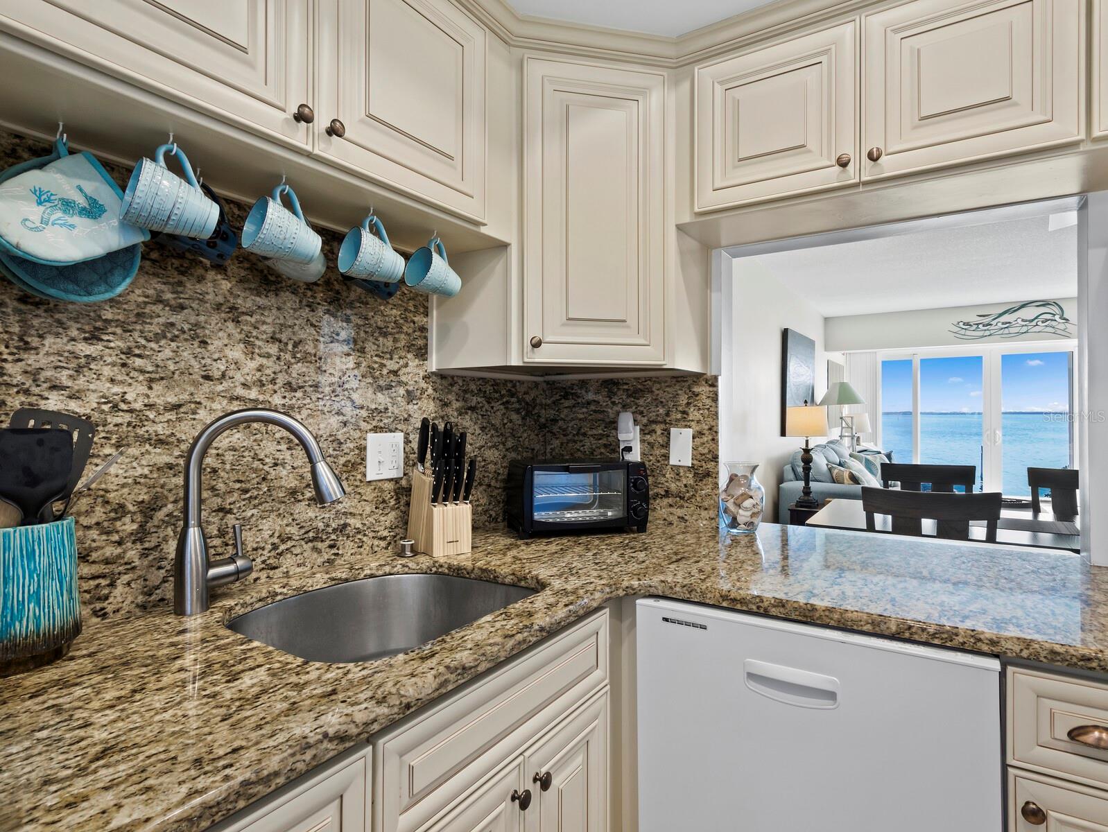 Image 18 of 56 For 4310 Falmouth Drive 105