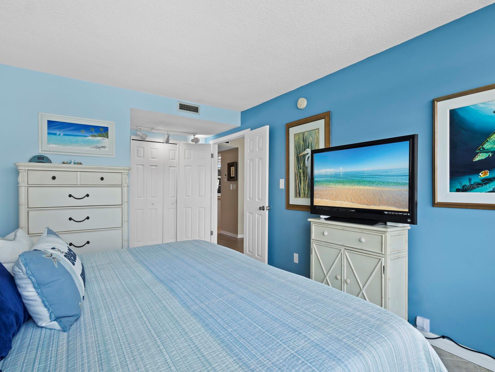 Image 21 of 56 For 4310 Falmouth Drive 105