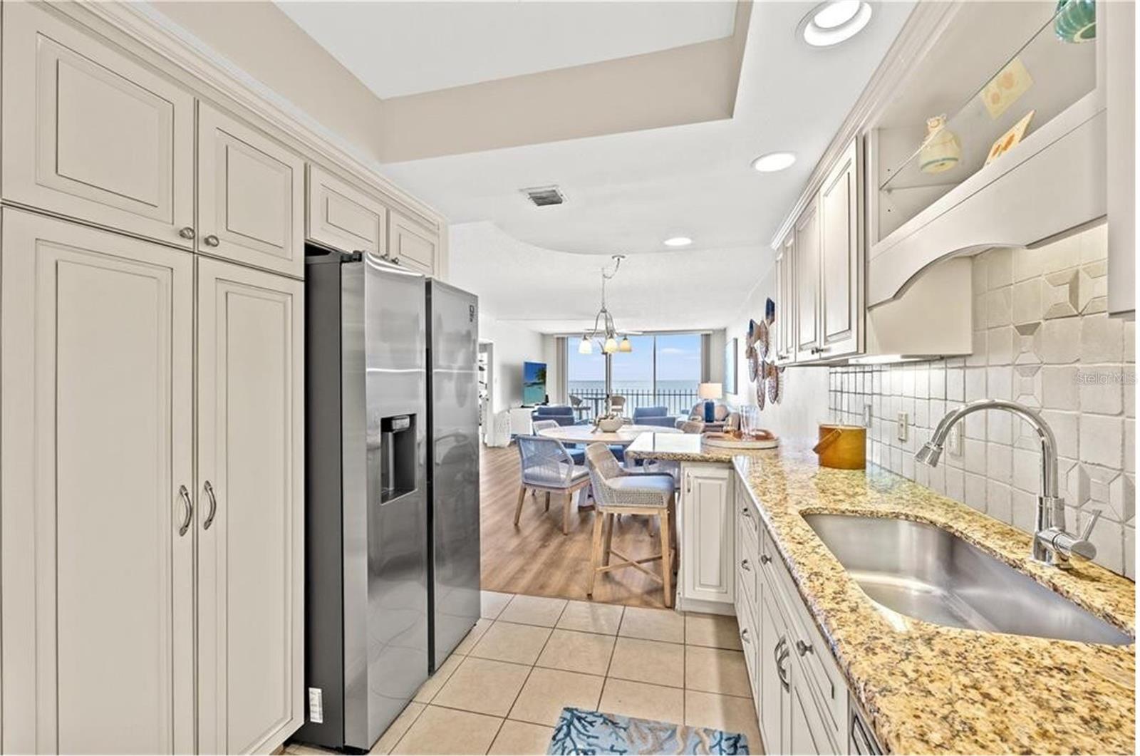 Image 6 of 17 For 1212 Benjamin Franklin Drive 701