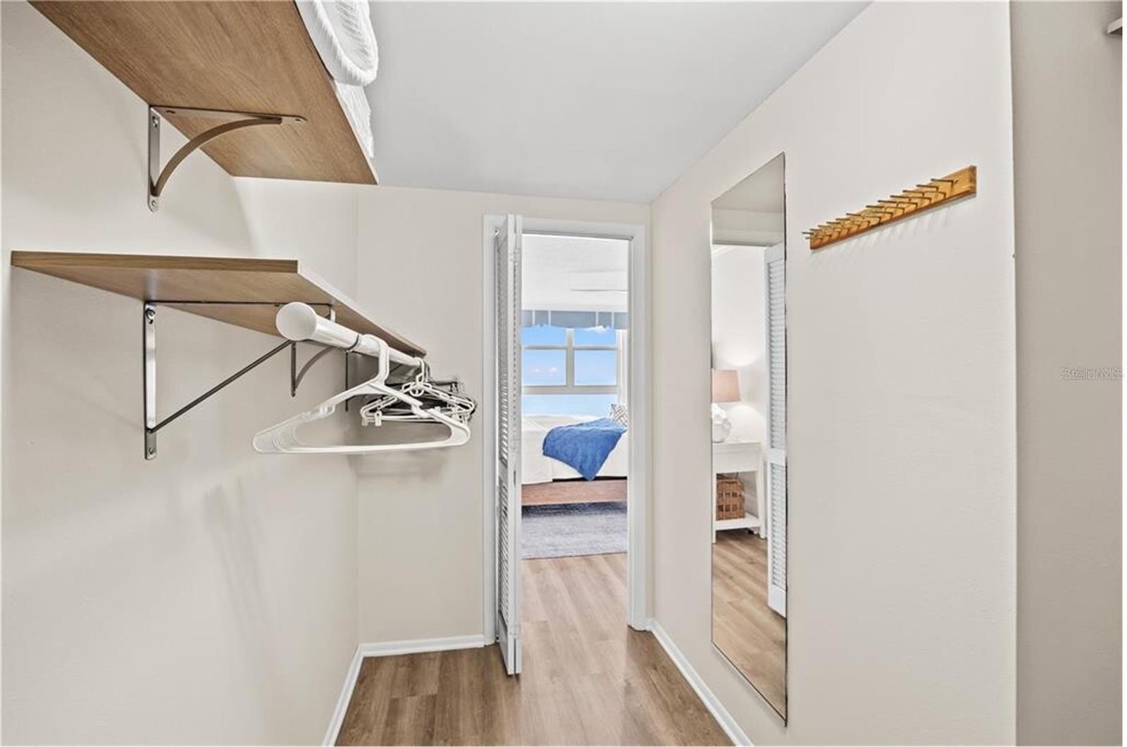 Image 9 of 17 For 1212 Benjamin Franklin Drive 701