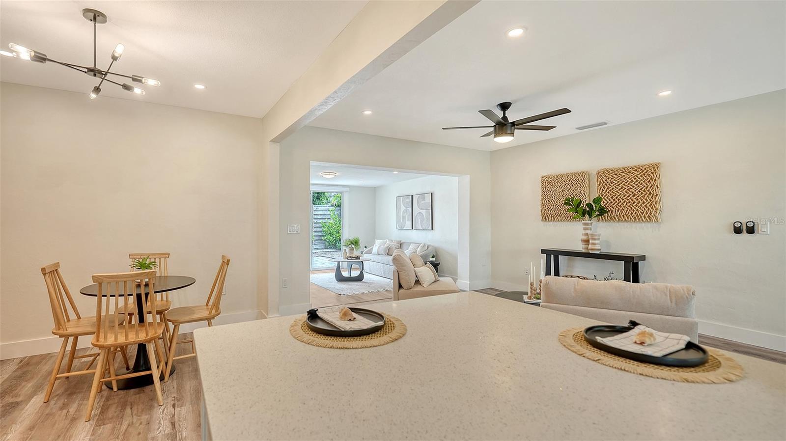 Image 17 of 40 For 2825 Pinecrest Street
