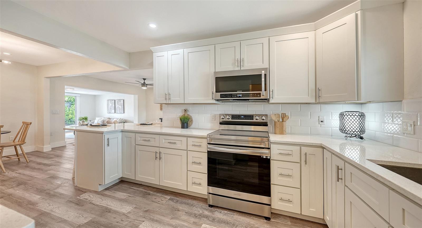 Image 19 of 40 For 2825 Pinecrest Street