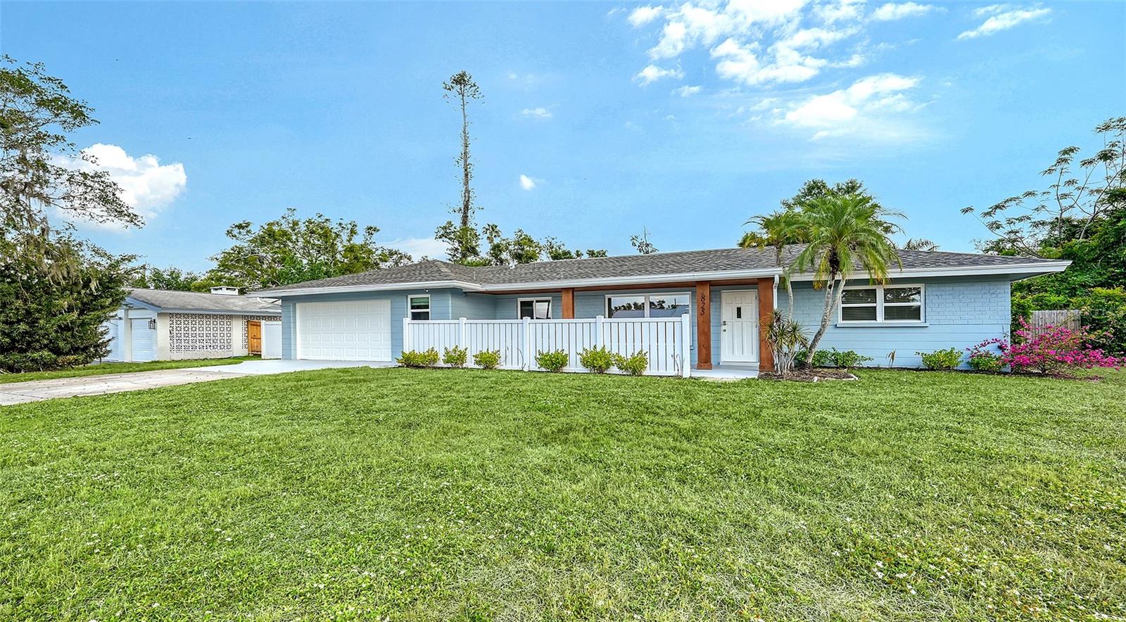 Image 2 of 40 For 2825 Pinecrest Street