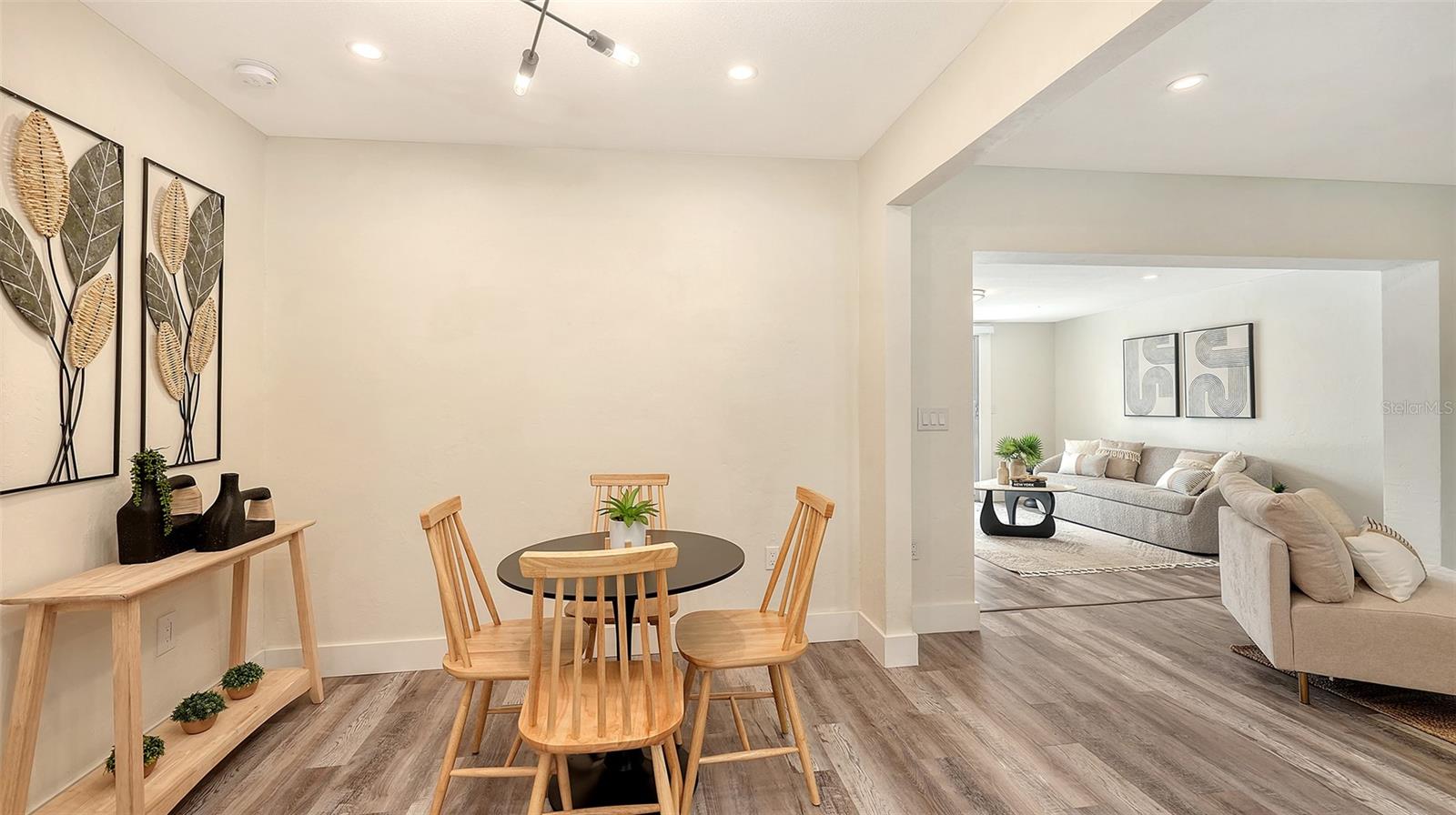 Image 22 of 40 For 2825 Pinecrest Street