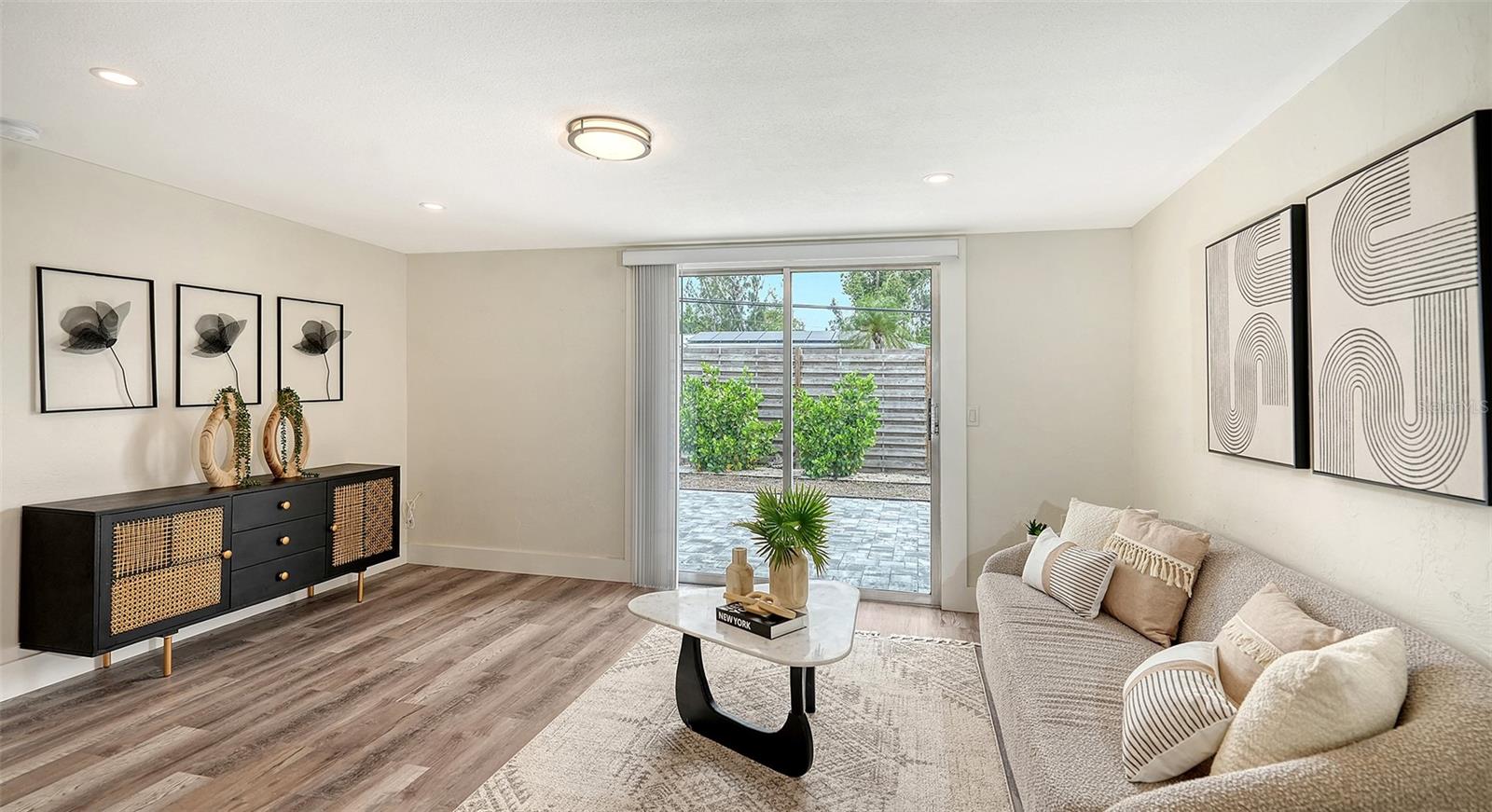 Image 24 of 40 For 2825 Pinecrest Street