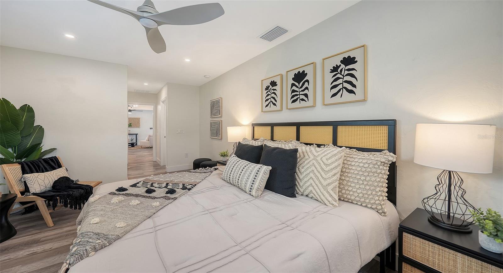 Image 30 of 40 For 2825 Pinecrest Street