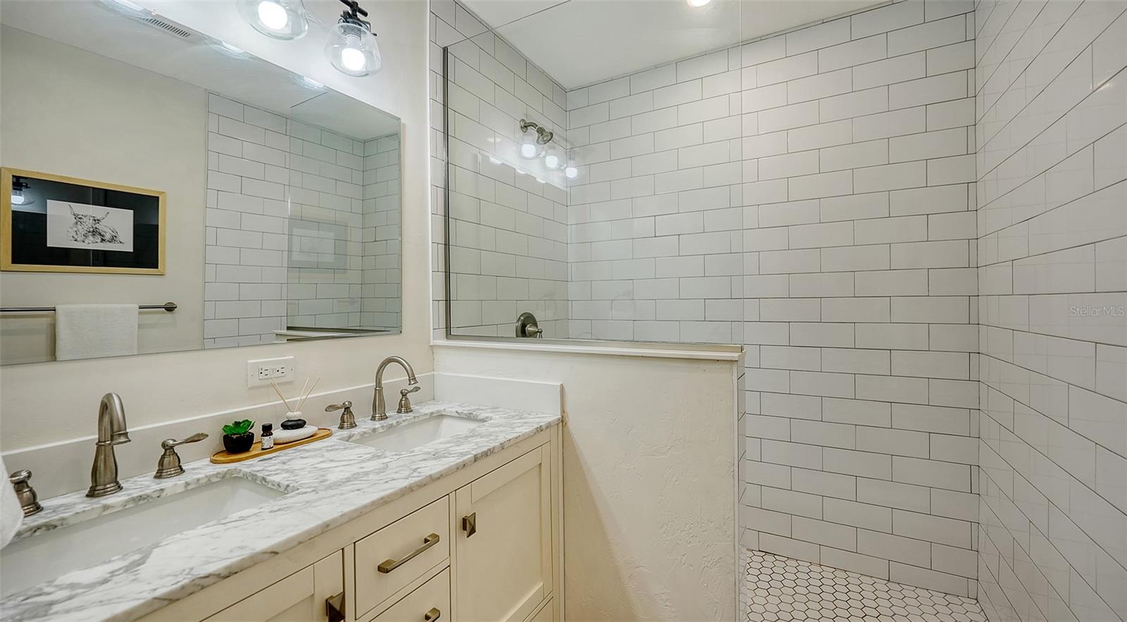 Image 31 of 40 For 2825 Pinecrest Street