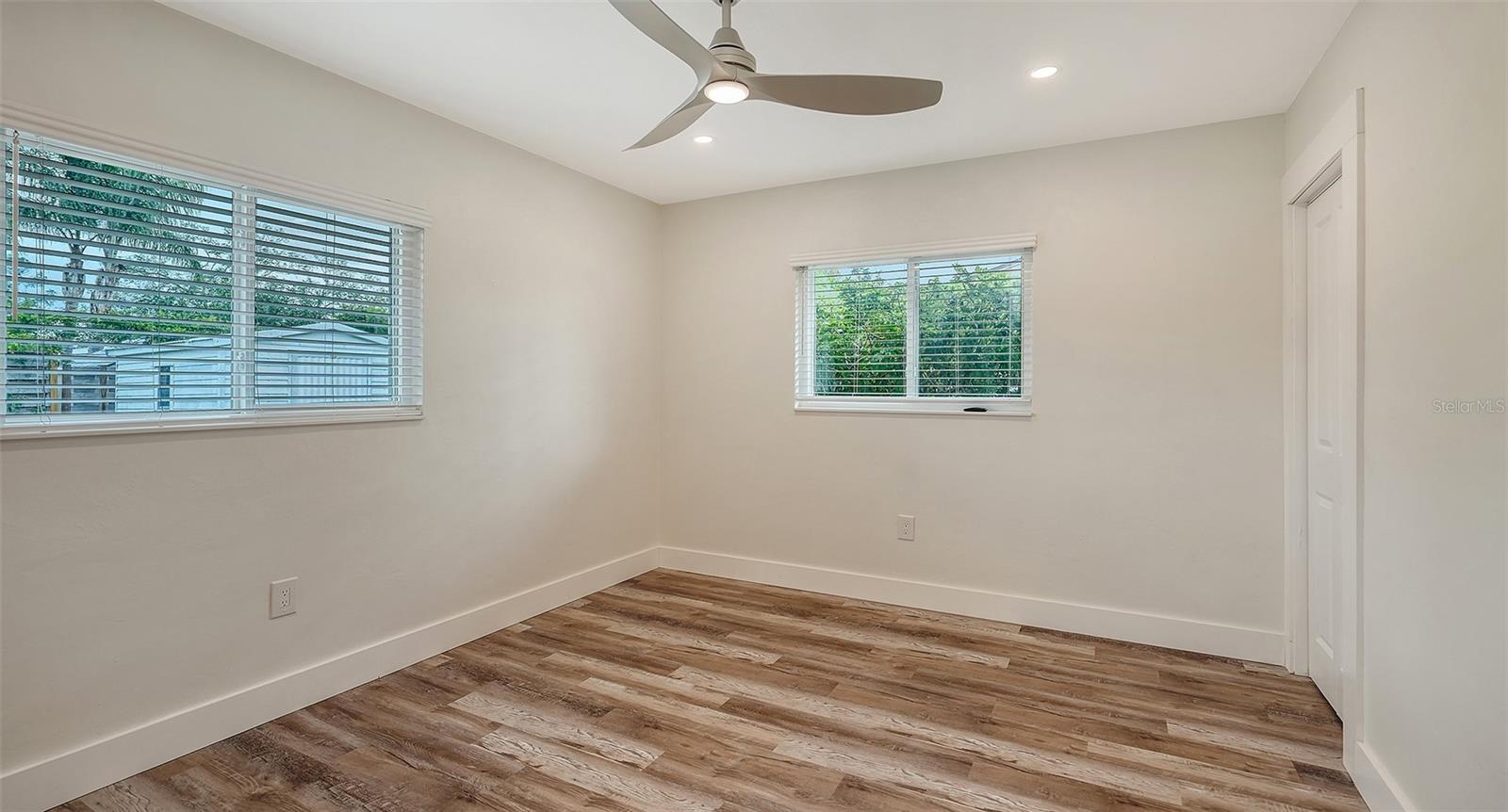 Image 34 of 40 For 2825 Pinecrest Street