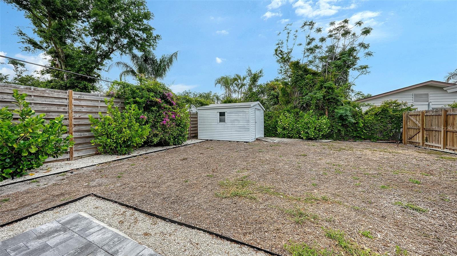 Image 37 of 40 For 2825 Pinecrest Street