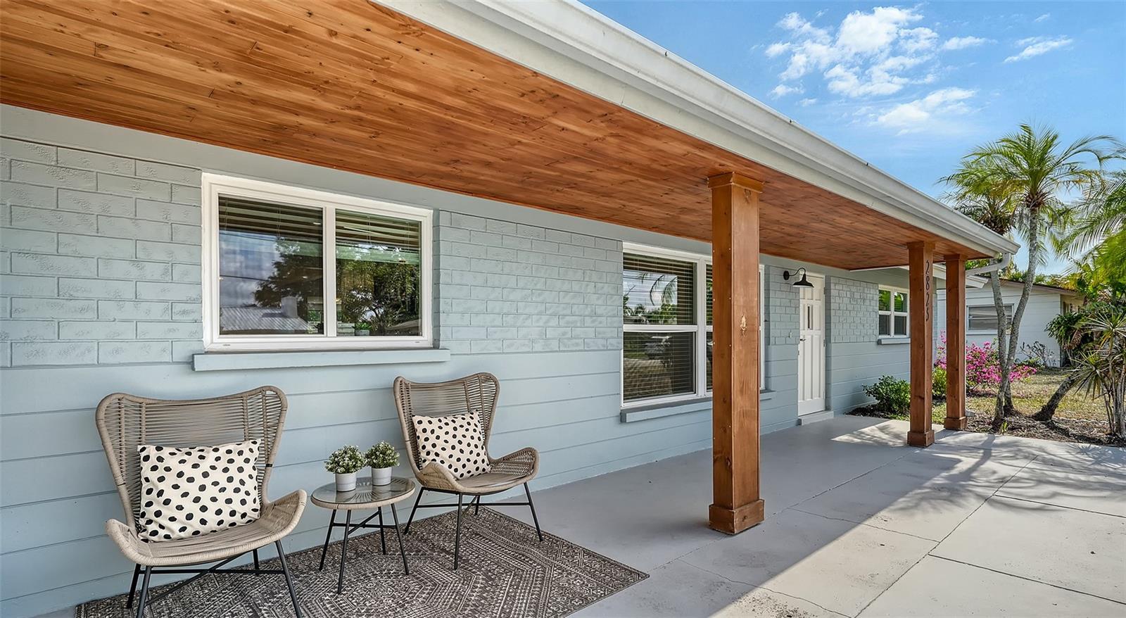 Image 4 of 40 For 2825 Pinecrest Street