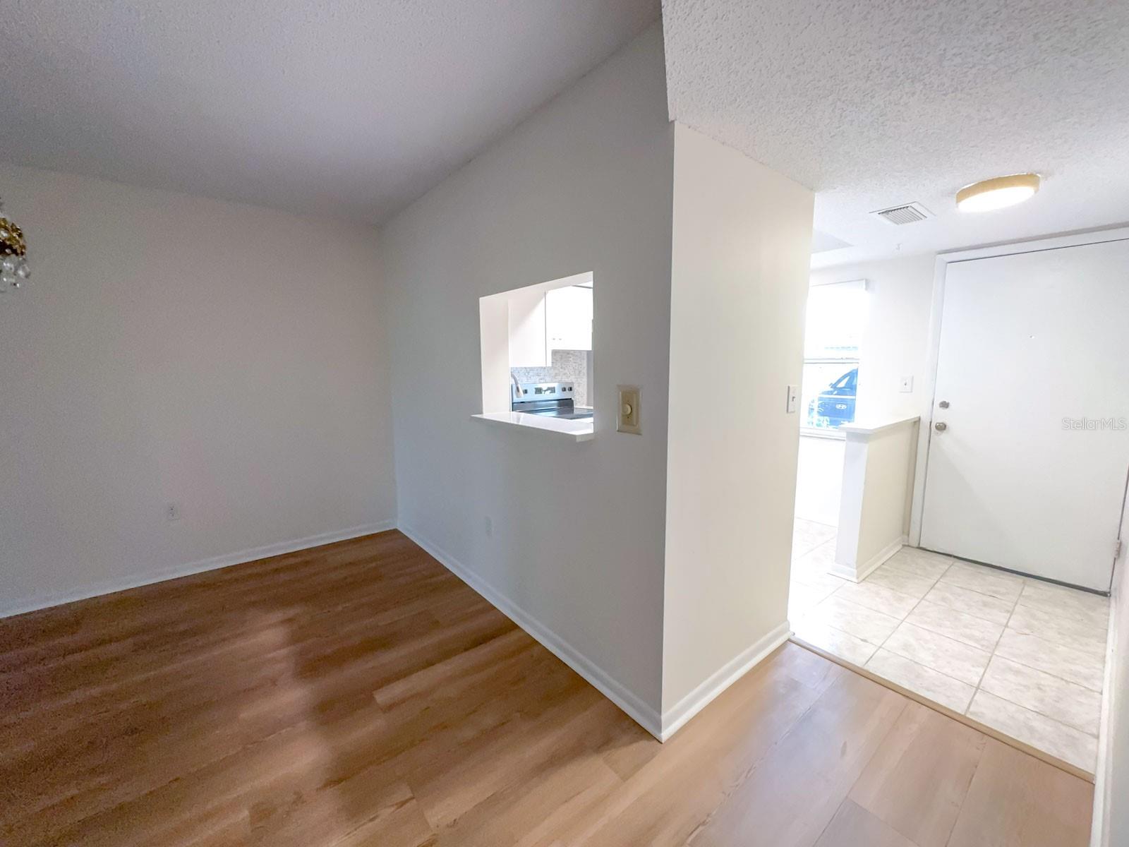 Image 6 of 32 For 970 Virginia Street 109