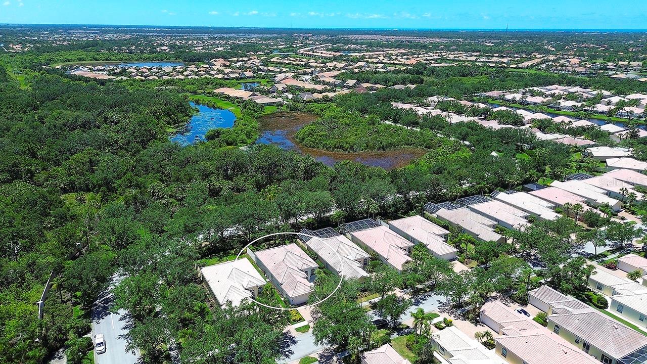 Listing photo id 1 for 5877 Ferrara Drive