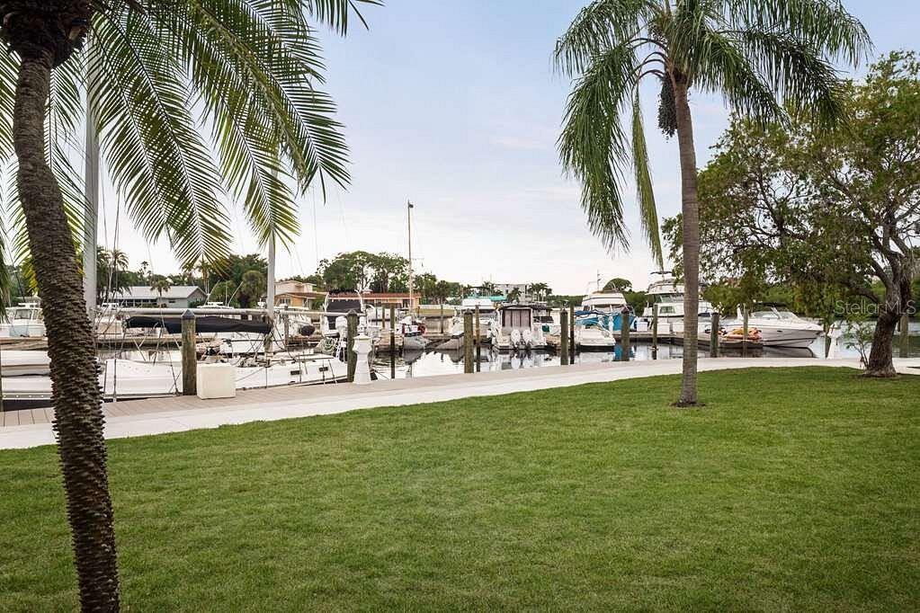 Image 22 of 33 For 7150 Tamiami Trail S-623