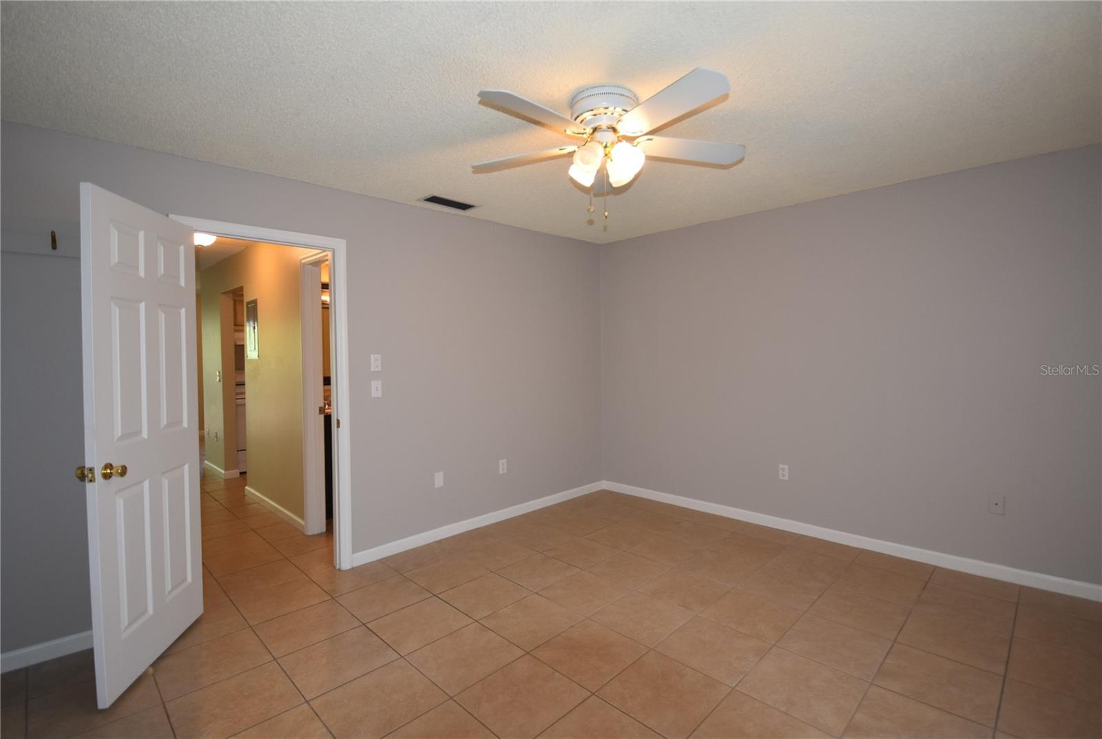 Image 15 of 25 For 2729 Hidden Lake Boulevard D