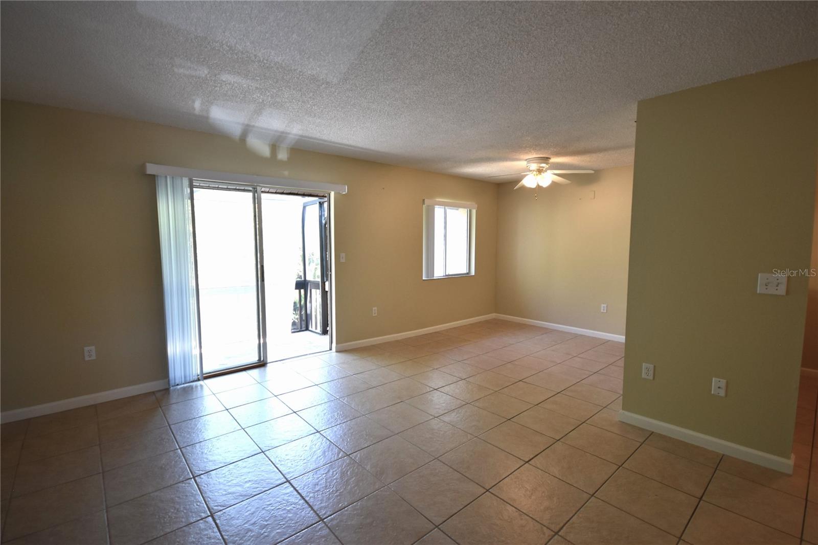 Image 3 of 25 For 2729 Hidden Lake Boulevard D