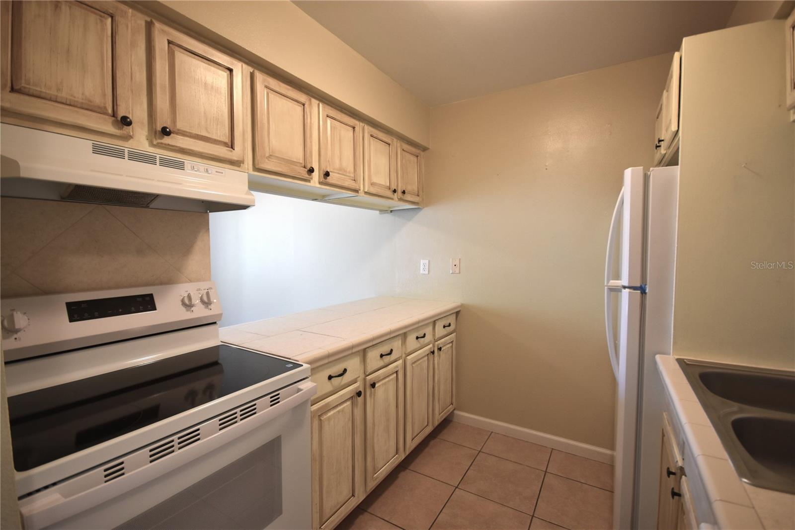 Image 9 of 25 For 2729 Hidden Lake Boulevard D
