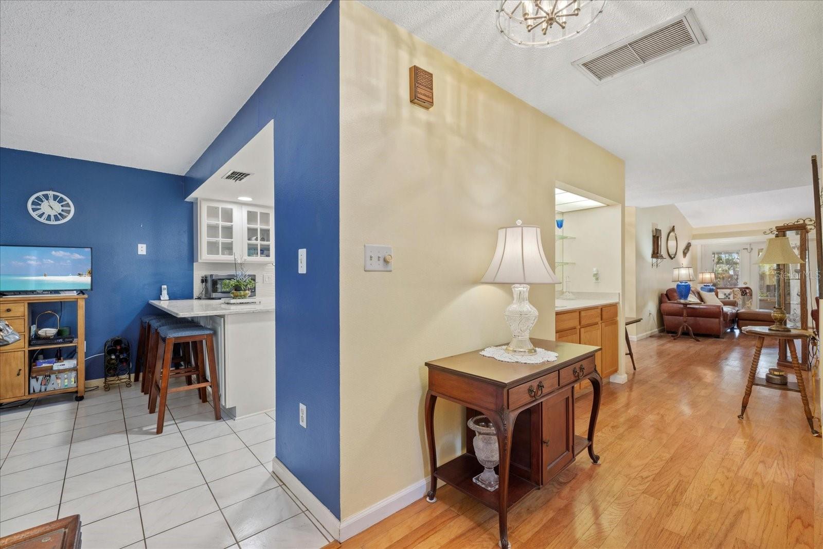 Image 11 of 40 For 6207 Courtside Drive 23