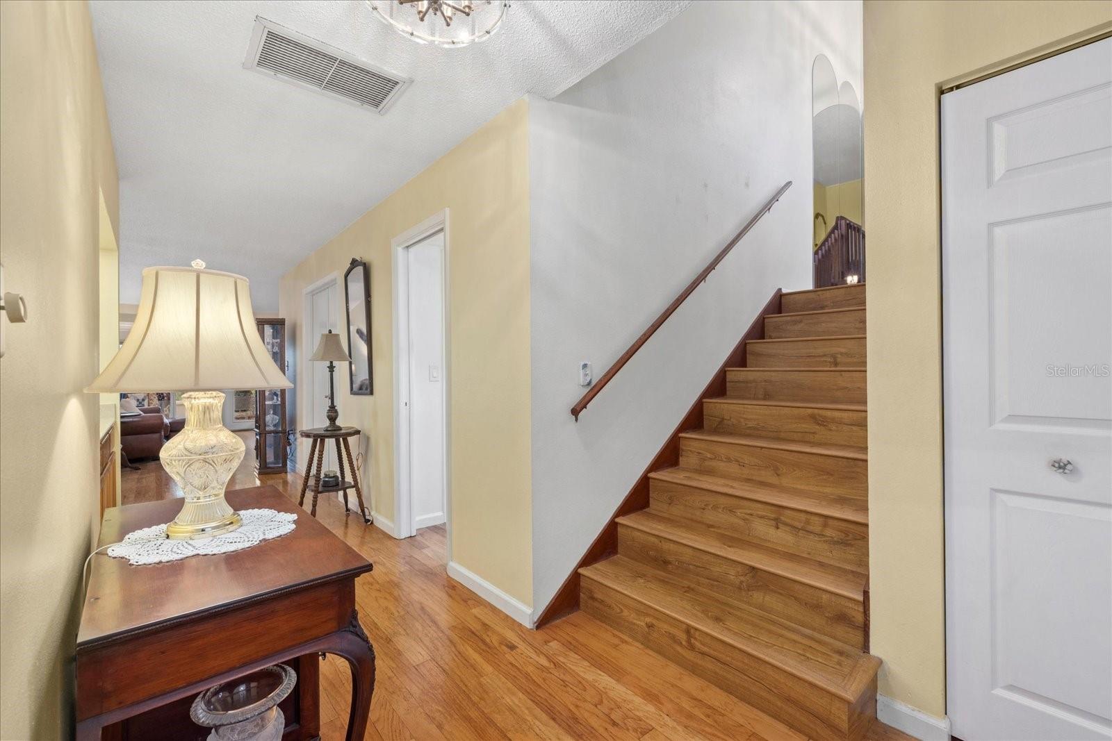 Image 12 of 40 For 6207 Courtside Drive 23