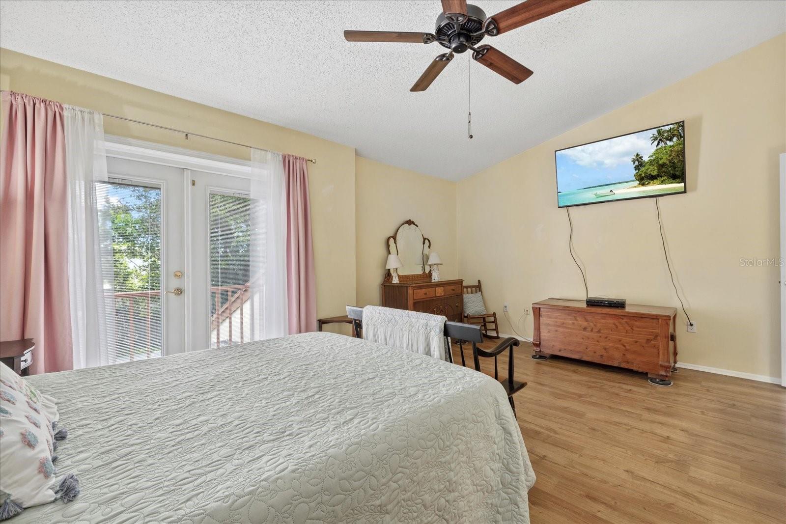 Image 21 of 40 For 6207 Courtside Drive 23