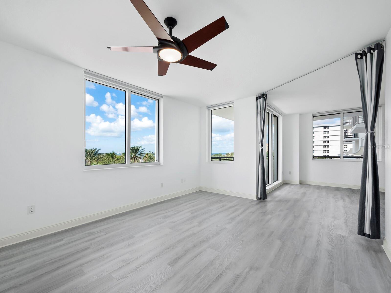 Image 14 of 63 For 800 Tamiami Trail 307