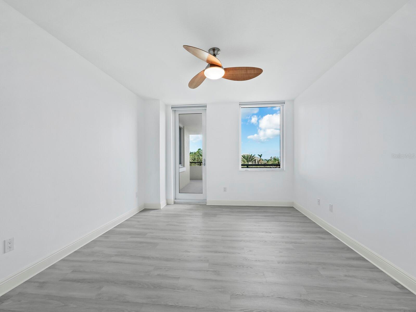 Image 22 of 63 For 800 Tamiami Trail 307