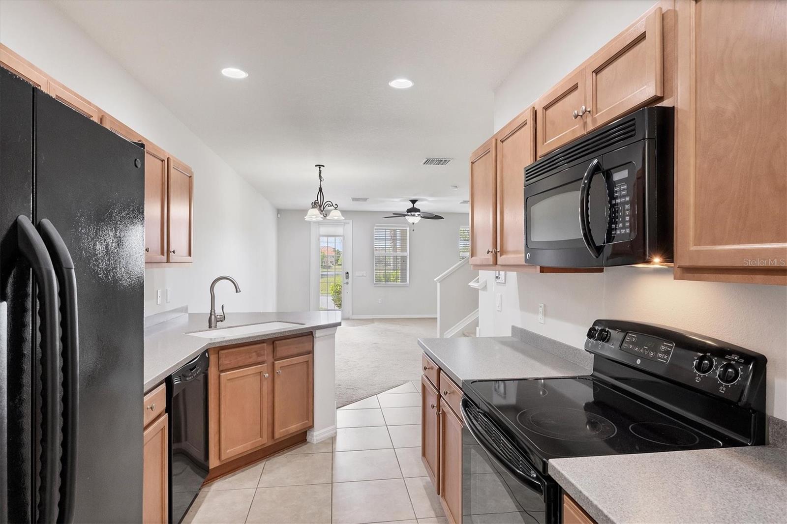Image 11 of 40 For 3760 82nd Avenue Circle E 102