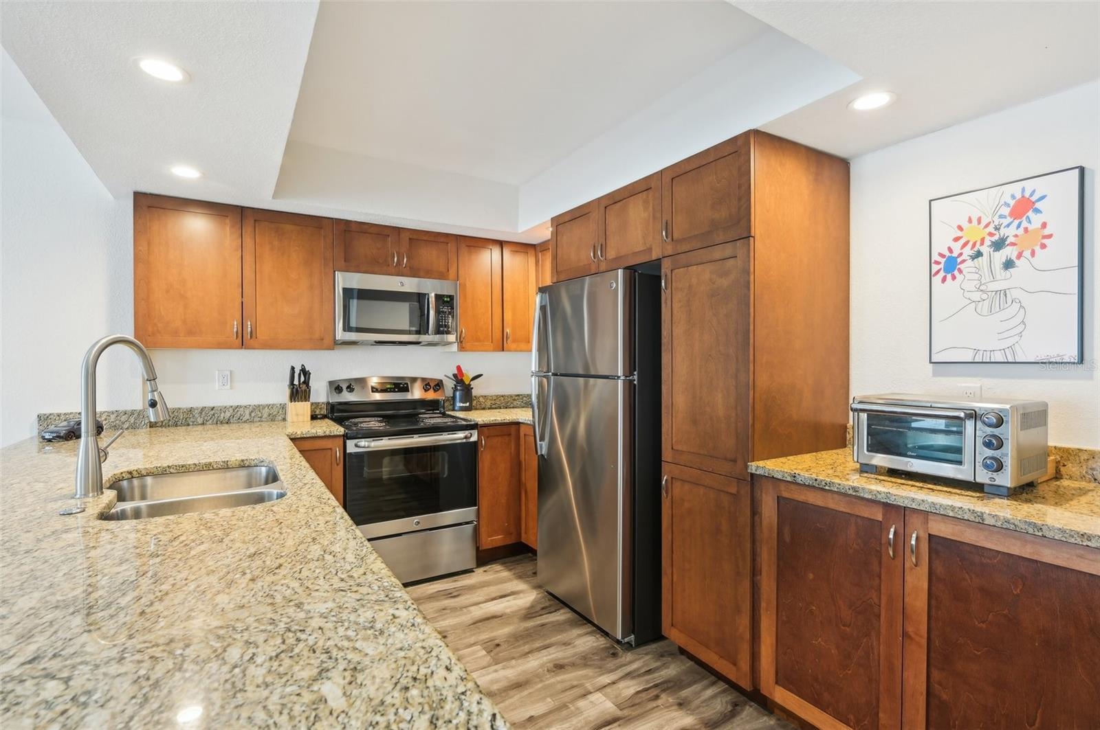 Image 11 of 46 For 101 Gulfstream Avenue 6c