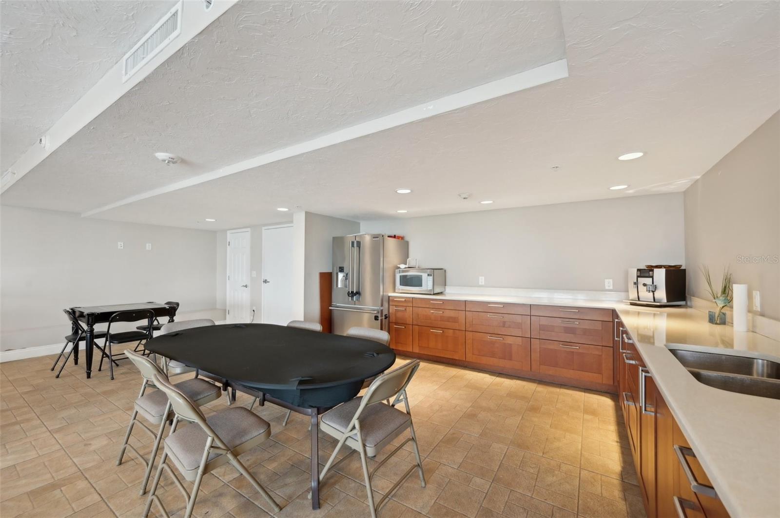 Image 36 of 46 For 101 Gulfstream Avenue 6c