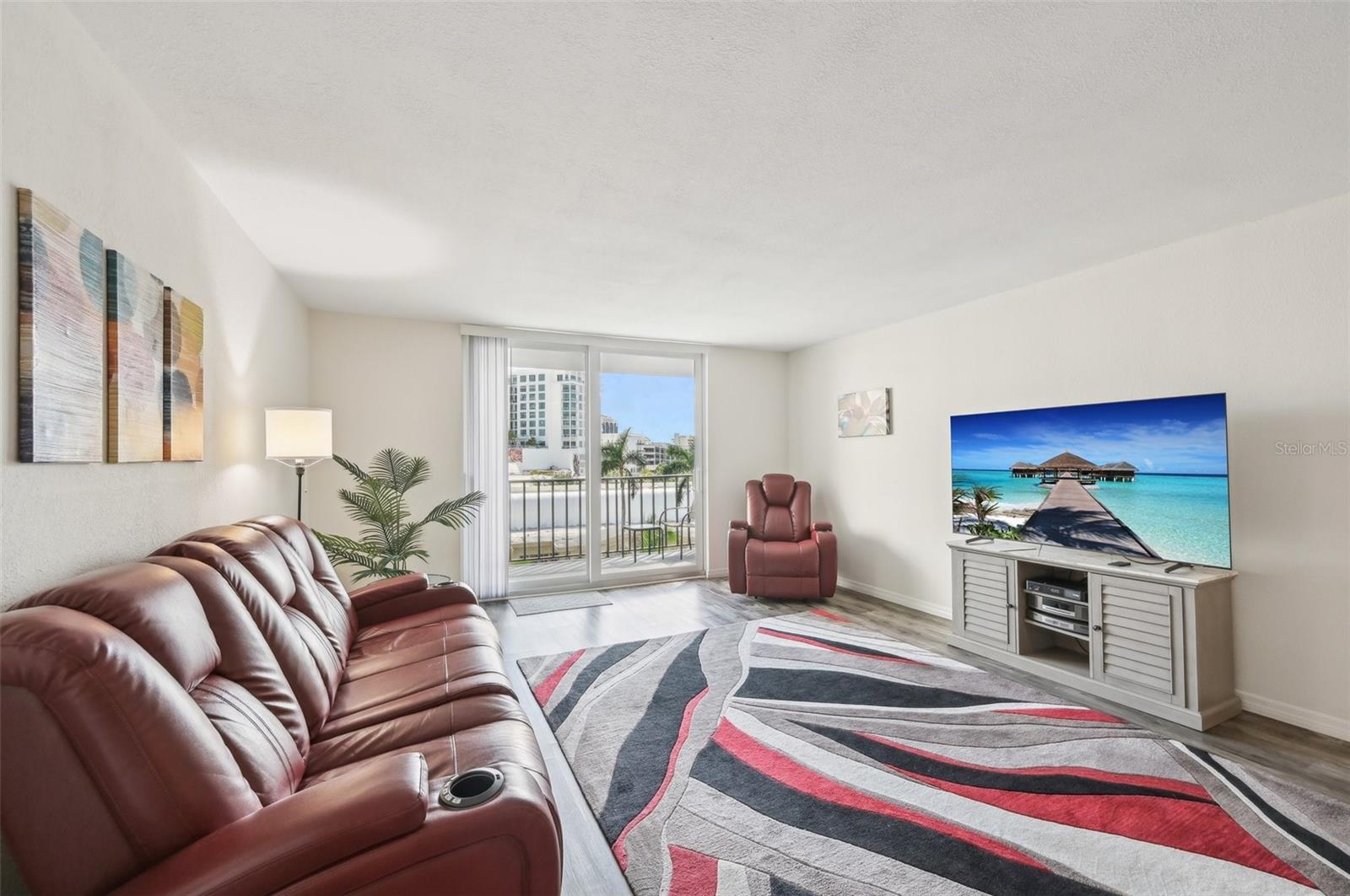Image 4 of 46 For 101 Gulfstream Avenue 6c